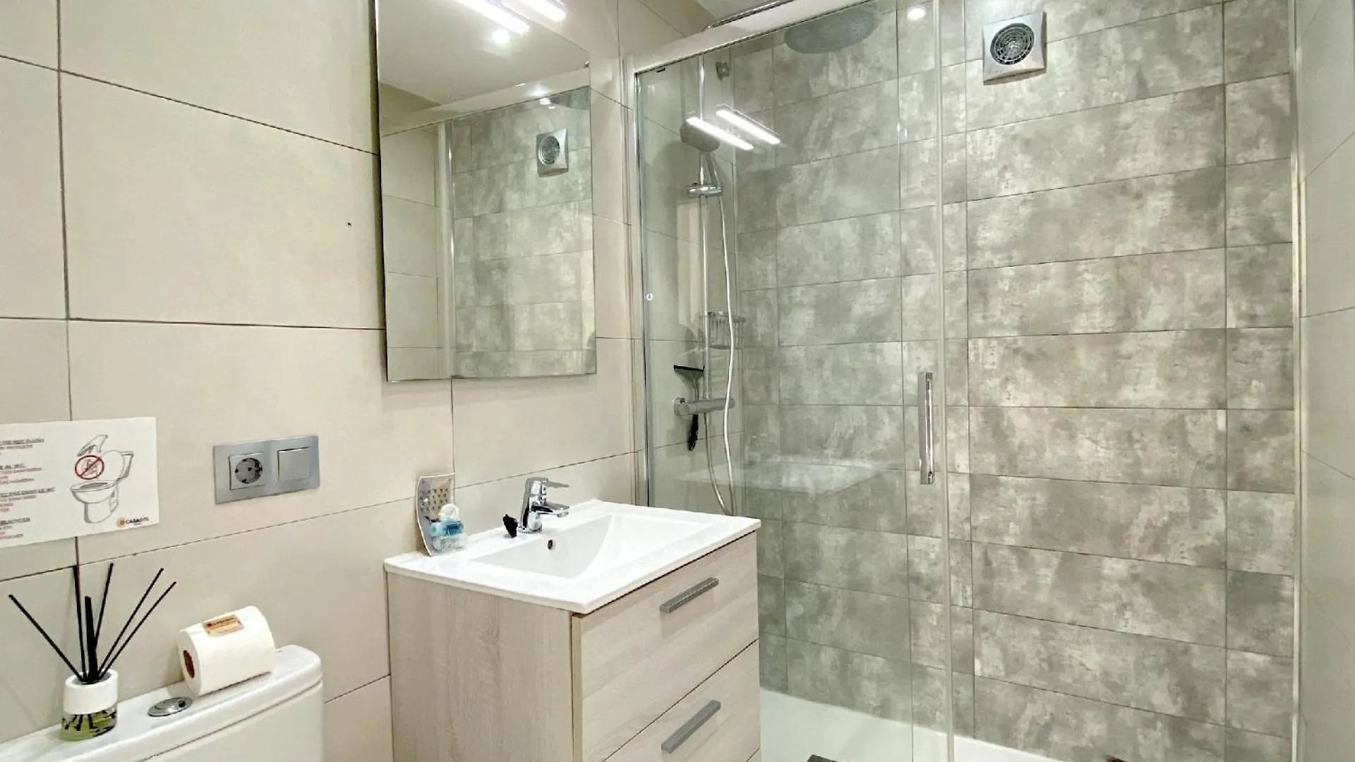 Ferienwohnung Fuer 4 Personen Ca 90 Qm In Nerja, Andalusien Costa Del Sol アパート