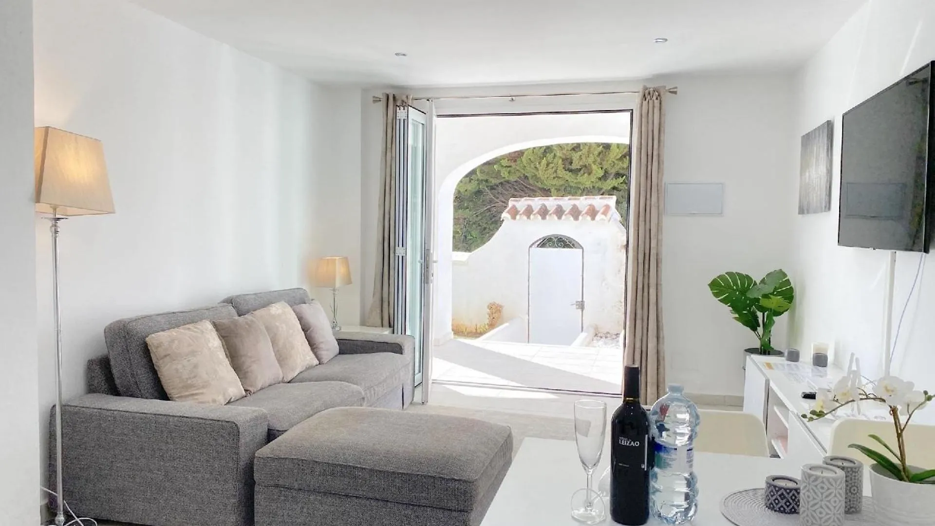Ferienwohnung Fuer 4 Personen Ca 90 Qm In Nerja, Andalusien Costa Del Sol アパート ネルハ
